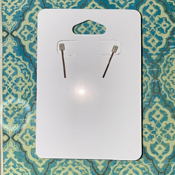 BaubleBar Ear Crawlers Gold Tone with Crystals​ - Picture 4 of 4